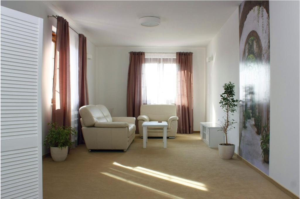Hotel Ambasada Krobia エクステリア 写真