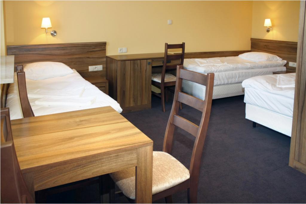 Hotel Ambasada Krobia 部屋 写真